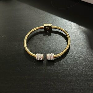 🔥 LIKE NEW BRACELET 🔥